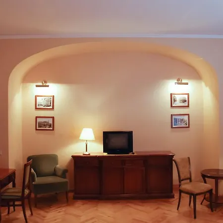 公寓 利沃夫中央公寓