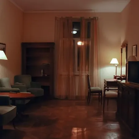 公寓 利沃夫中央公寓