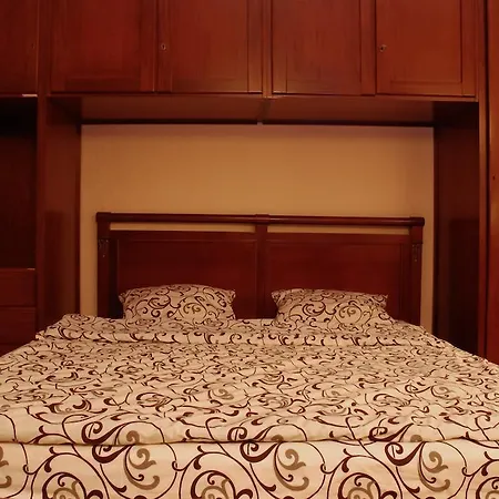 Apartment Central *