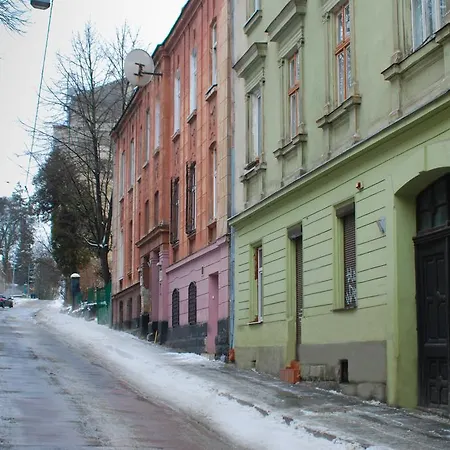 Central Apartment *